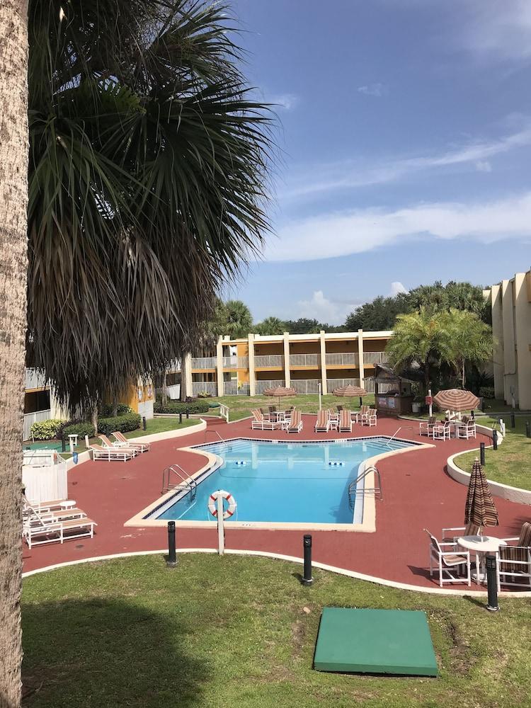 Days Inn & Suites By Wyndham Clermont Luaran gambar
