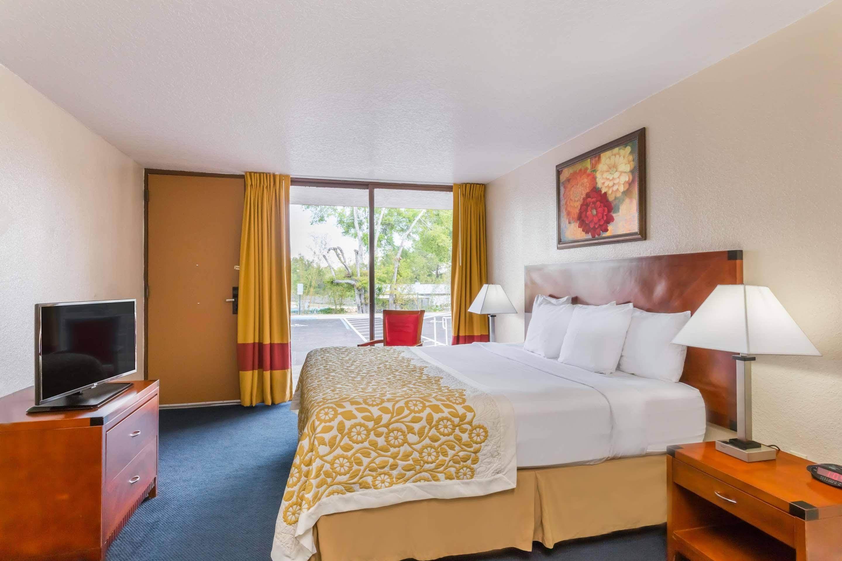 Days Inn & Suites By Wyndham Clermont Luaran gambar