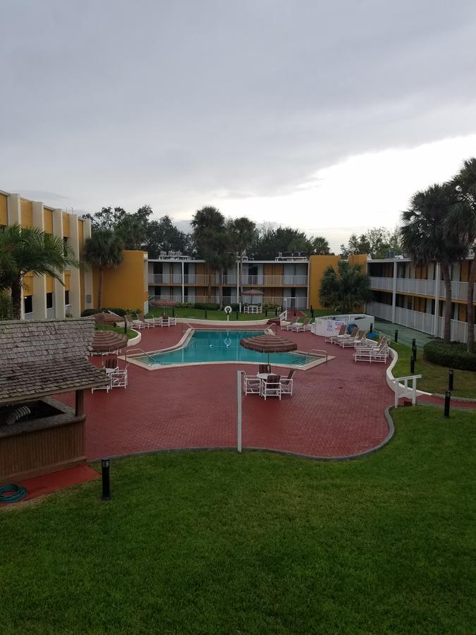 Days Inn & Suites By Wyndham Clermont Luaran gambar