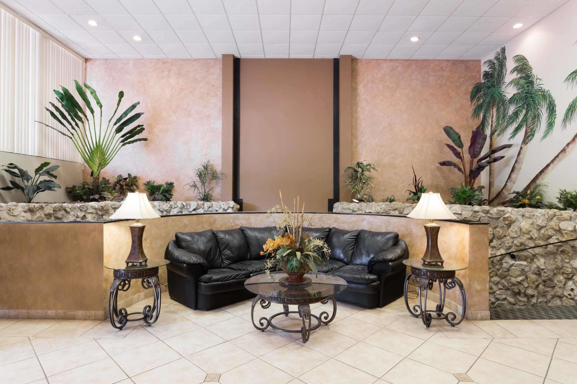 Days Inn & Suites By Wyndham Clermont Luaran gambar