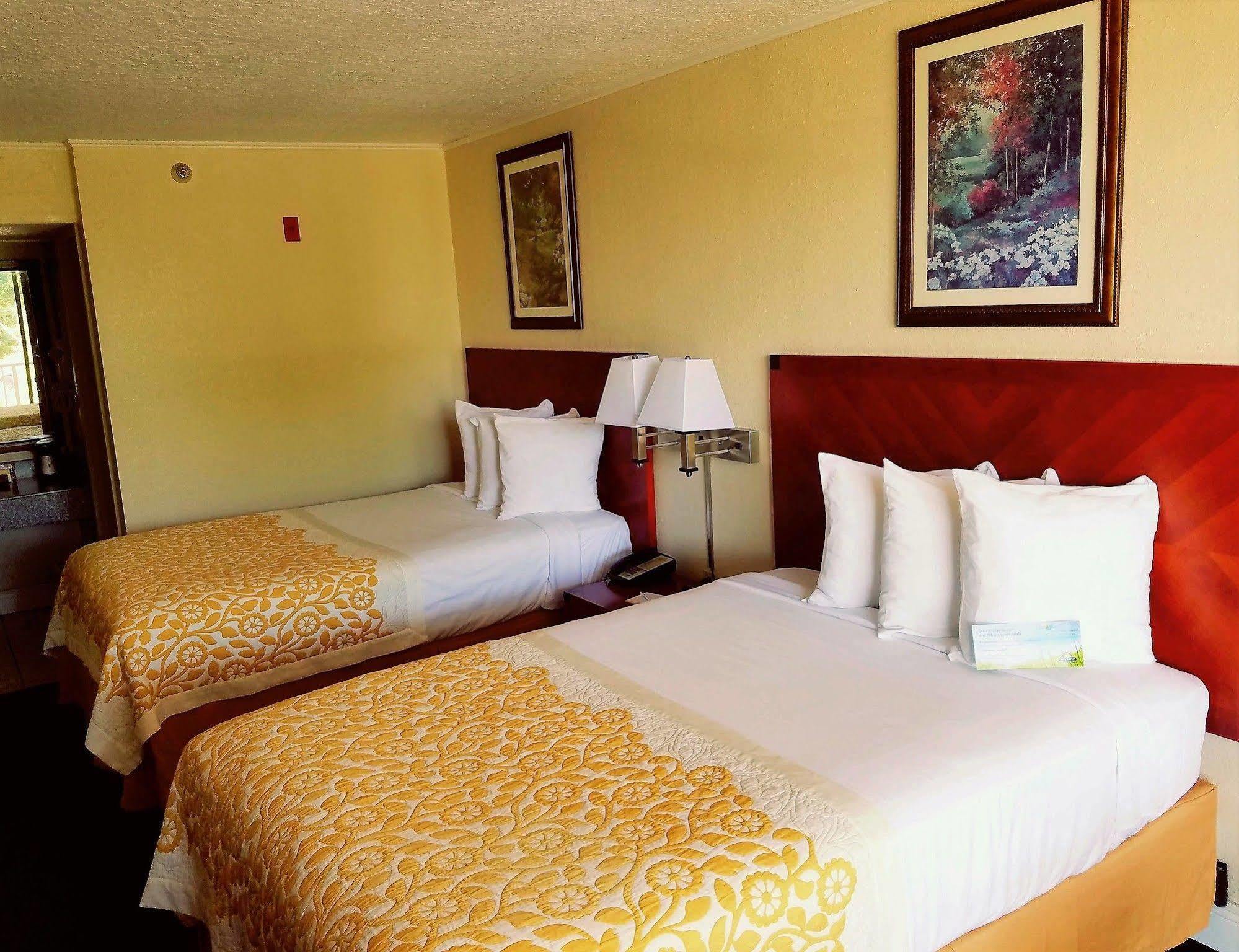 Days Inn & Suites By Wyndham Clermont Luaran gambar