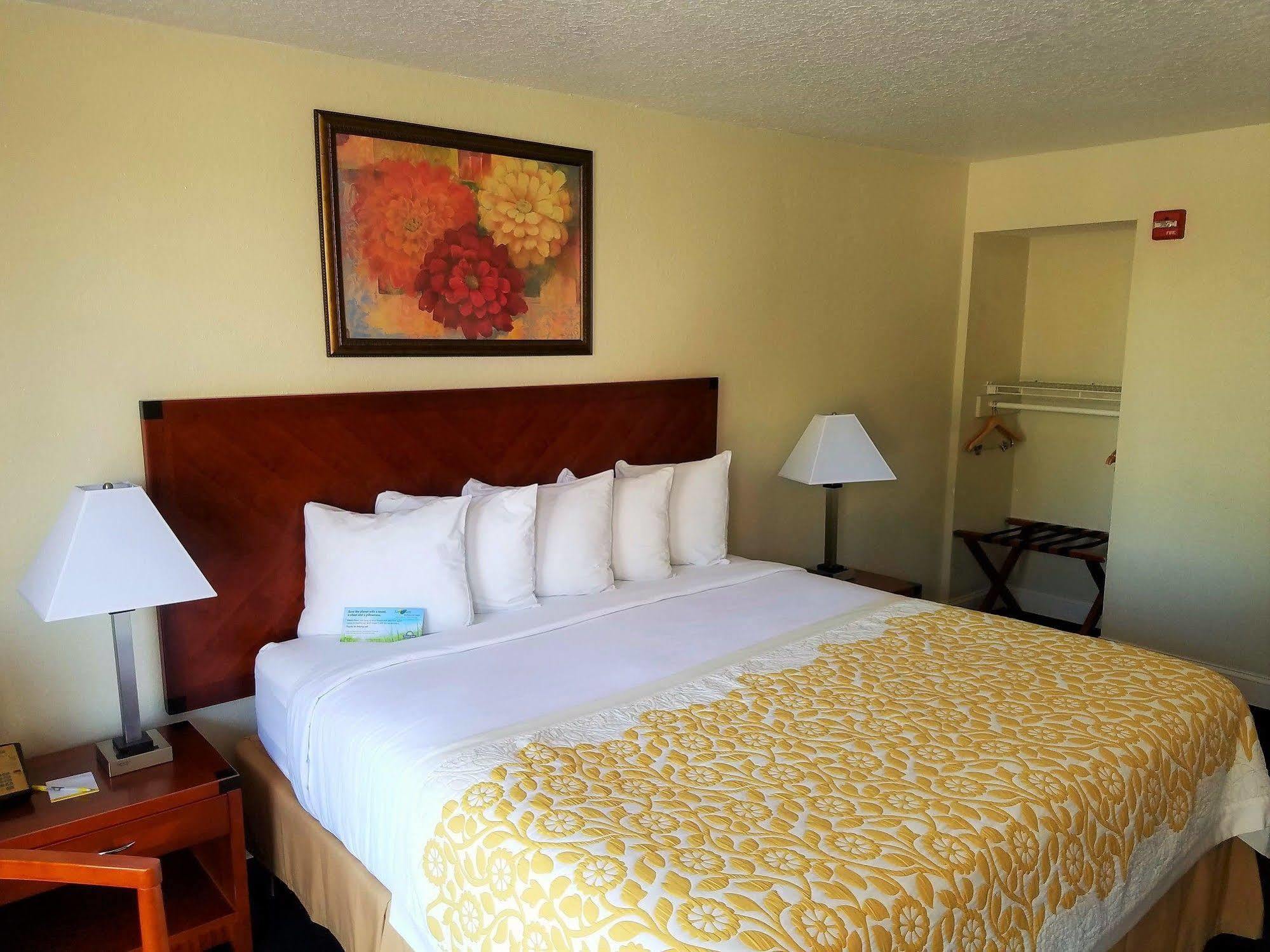 Days Inn & Suites By Wyndham Clermont Luaran gambar