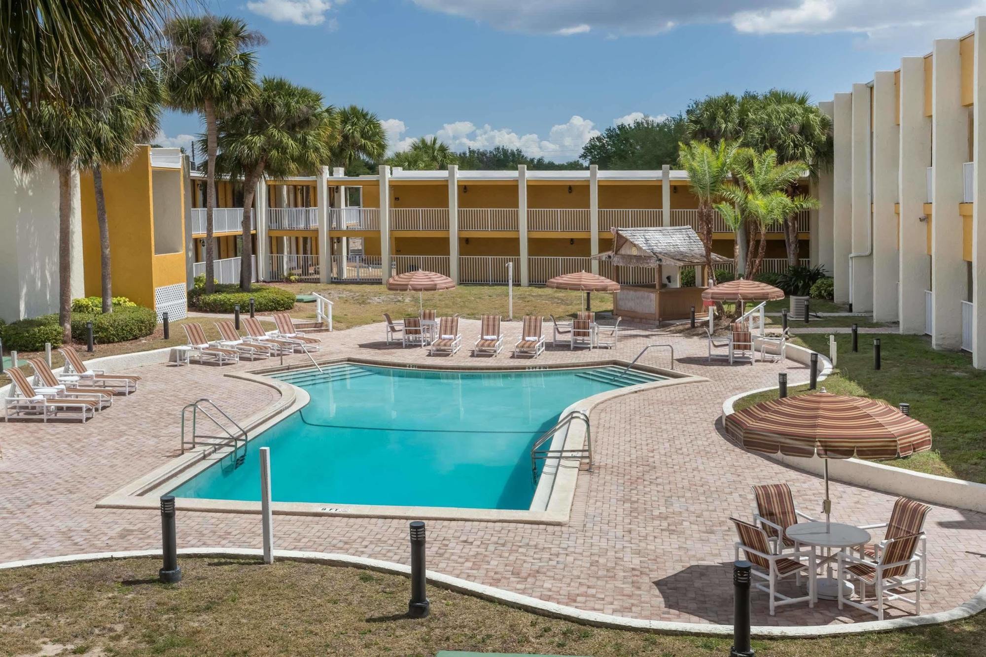 Days Inn & Suites By Wyndham Clermont Luaran gambar