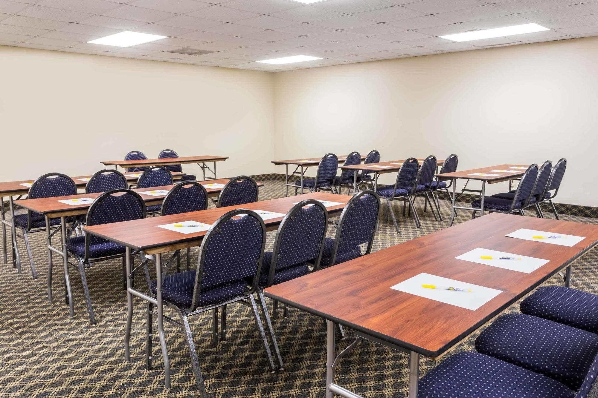 Days Inn & Suites By Wyndham Clermont Luaran gambar