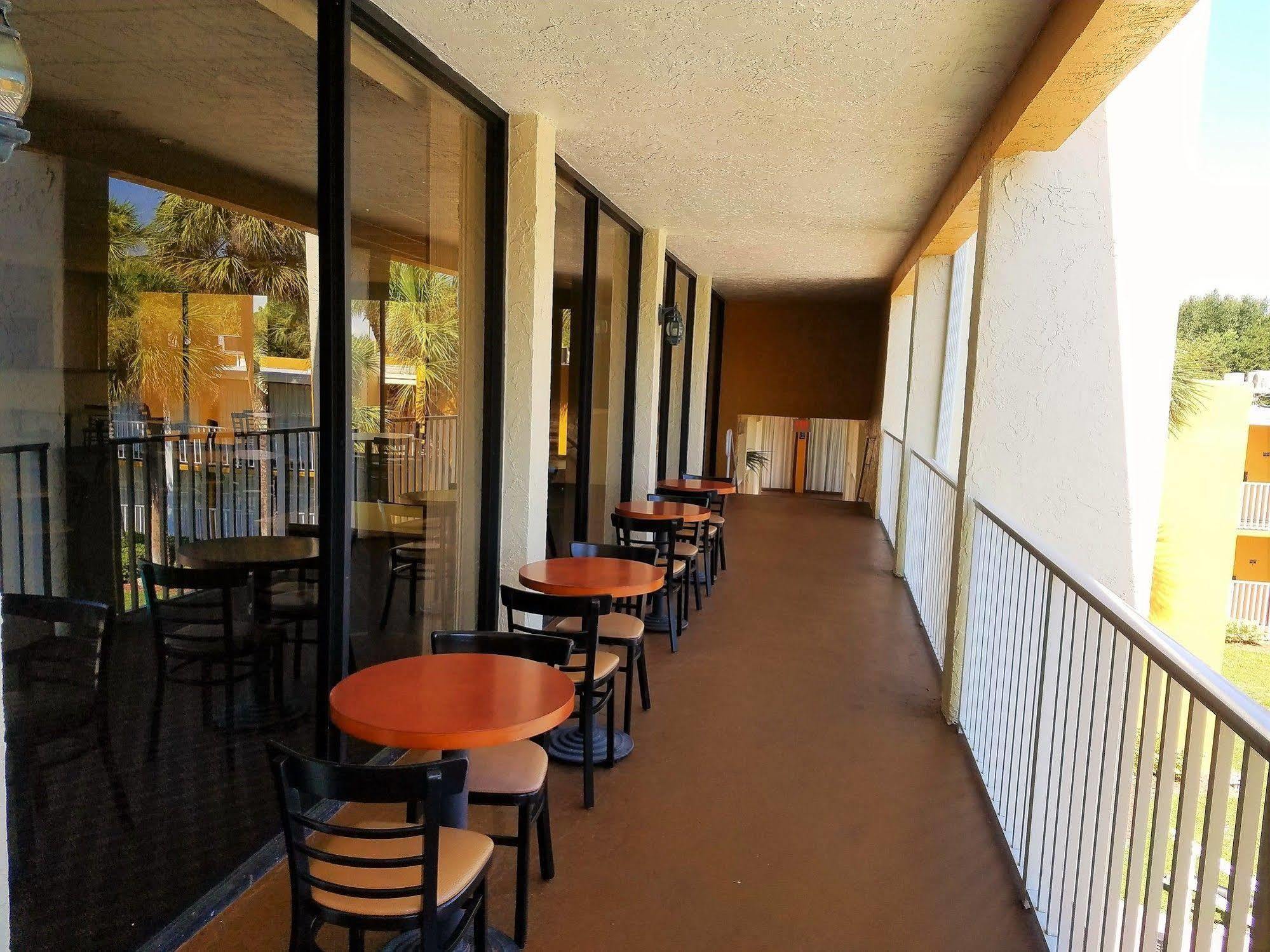 Days Inn & Suites By Wyndham Clermont Luaran gambar